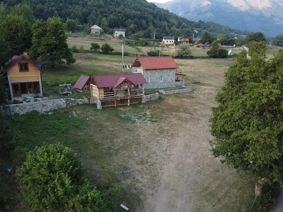Bungalows Malagic Gusinje Exterior photo